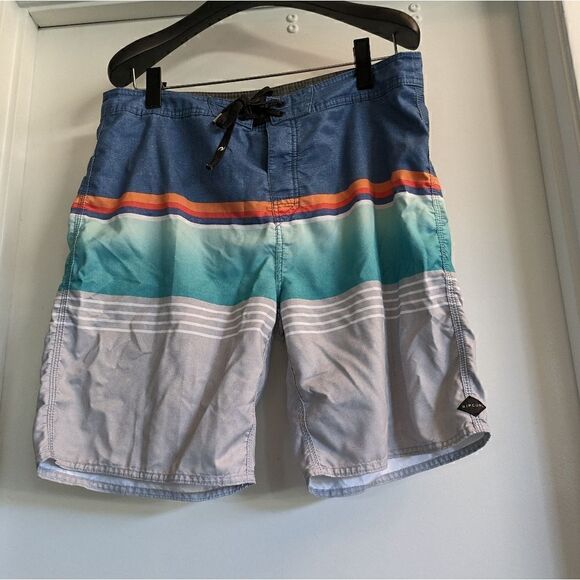 Rip Curl Mirage Board Short, Size 34 - Picture 2 of 4